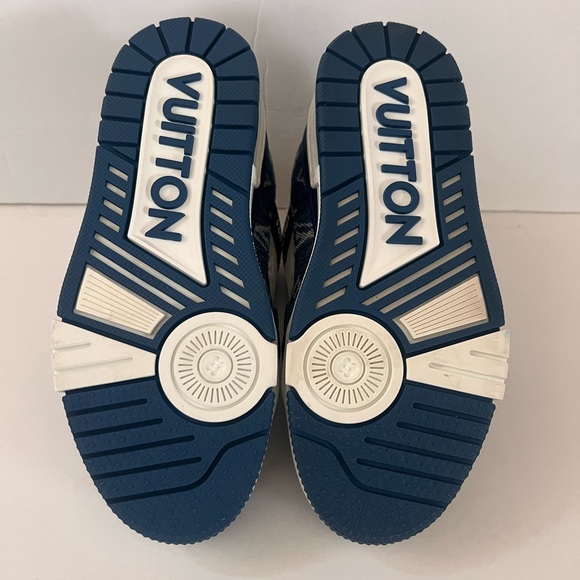 Louis Vuitton LV Trainers - Picture 6 of 11